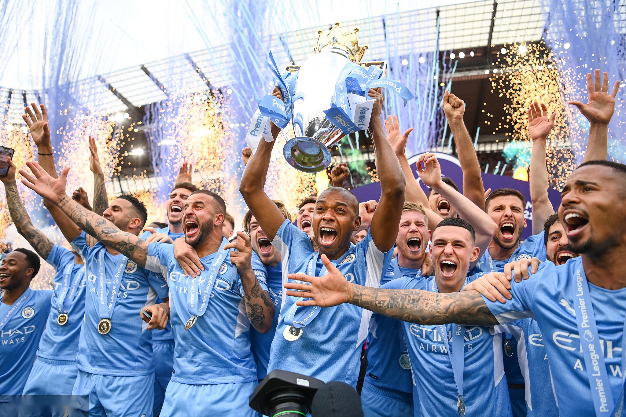 常年在王权球场作为主持人的瓦纳姆已经永远离开我们.